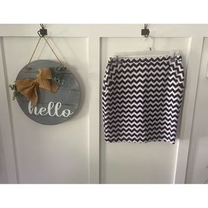 Dots XL chevron print skirt